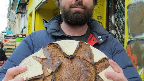 Rémi Ceresola aime travailler en interaction avec les producteurs, restaurateurs locaux, associations et habitants du quartier. 